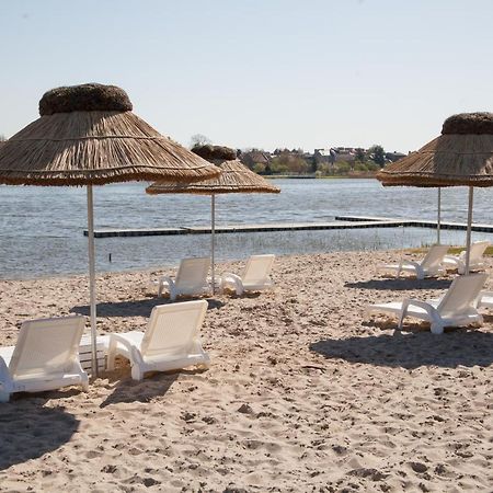 Camping Oaza Blonie Kornik Domki Standard - 3 Pokoje מראה חיצוני תמונה