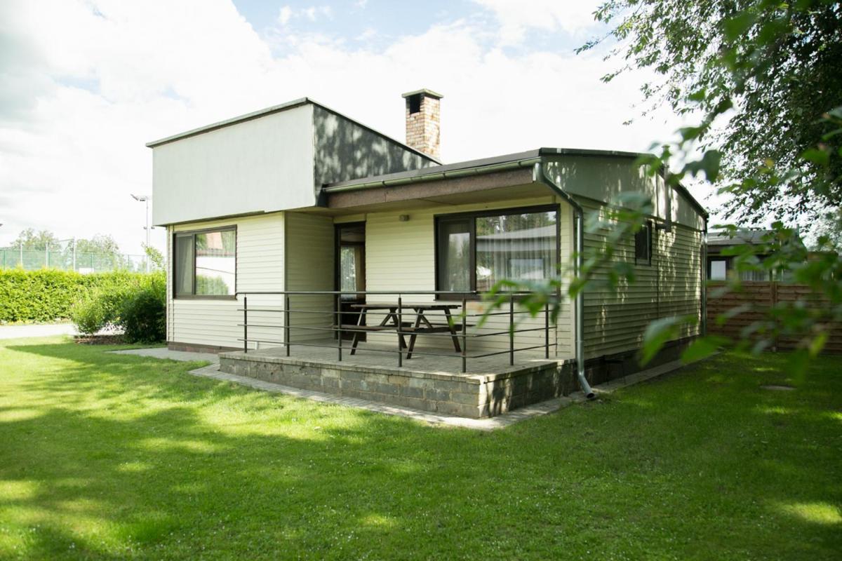 Camping Oaza Blonie Kornik Domki Standard - 3 Pokoje מראה חיצוני תמונה