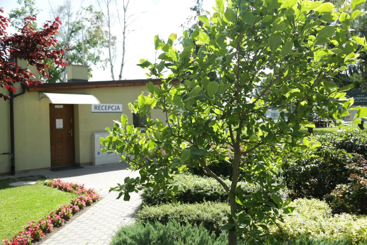 Camping Oaza Blonie Kornik Domki Standard - 3 Pokoje מראה חיצוני תמונה