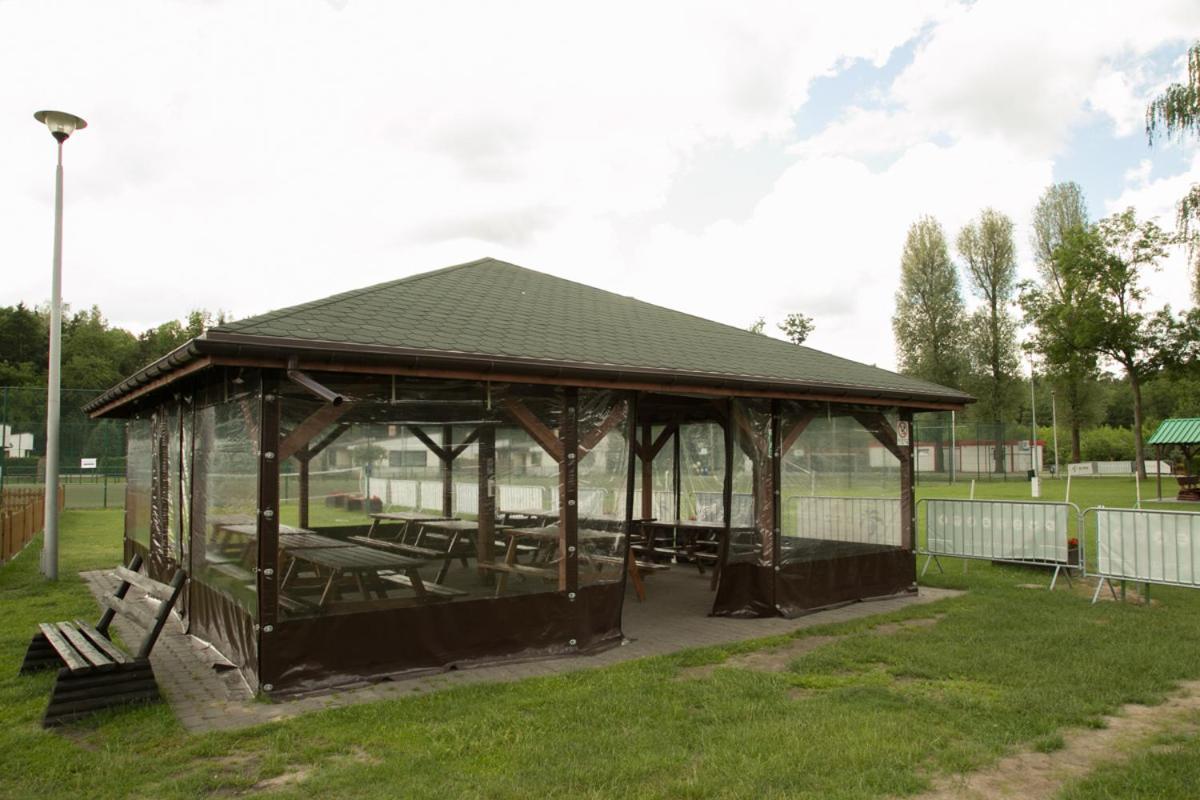 Camping Oaza Blonie Kornik Domki Standard - 3 Pokoje מראה חיצוני תמונה