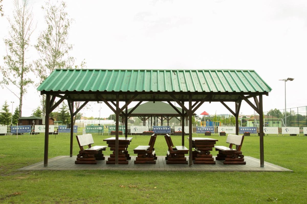 Camping Oaza Blonie Kornik Domki Standard - 3 Pokoje מראה חיצוני תמונה