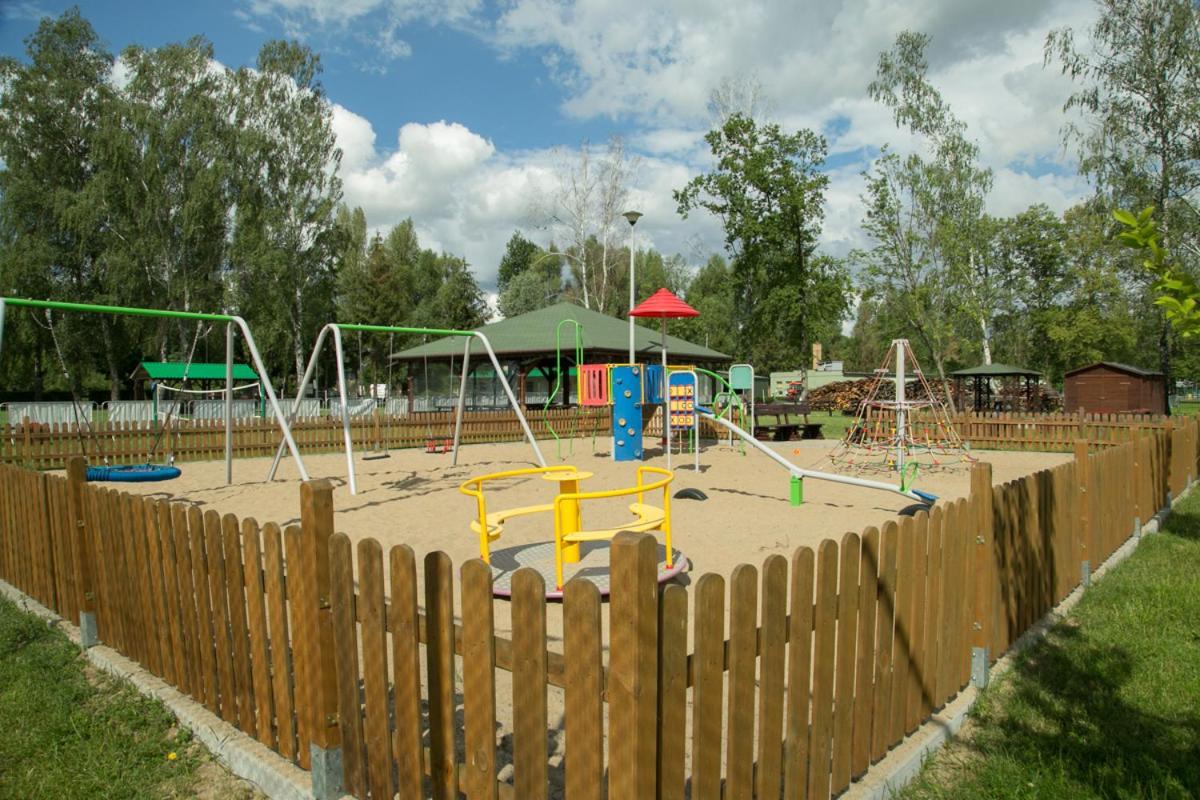 Camping Oaza Blonie Kornik Domki Standard - 3 Pokoje מראה חיצוני תמונה