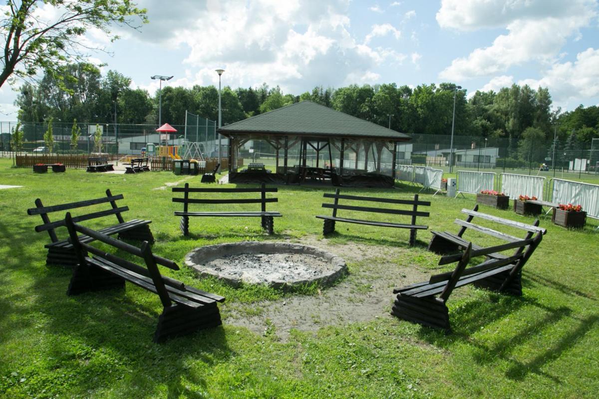 Camping Oaza Blonie Kornik Domki Standard - 3 Pokoje מראה חיצוני תמונה